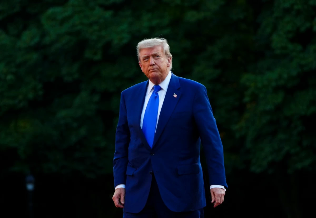 President Donald Trump arrives for a formal dinner at the Huis Ten Bosch Palace during the NATO Summit in The Hauge, Netherlands on Tuesday, June 24, 2025. (Sean Kilpatrick/The Canadian Press via AP)