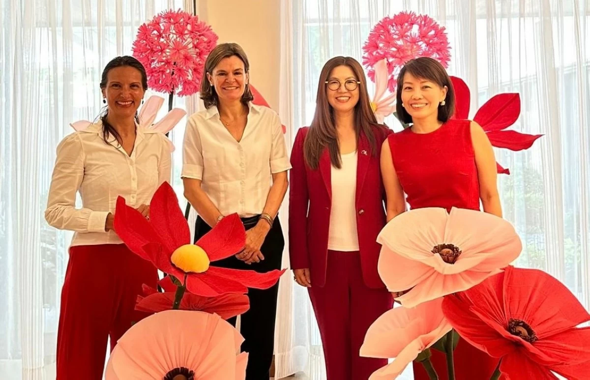 Ambassador Marie Fontanel, Ambassador Laure Beaufils, Ambassador Hae Kyong Yu, and Ambassador Constance See