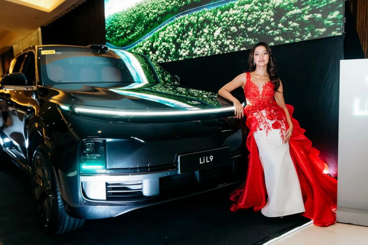 Althea Ablan with the Li L9.