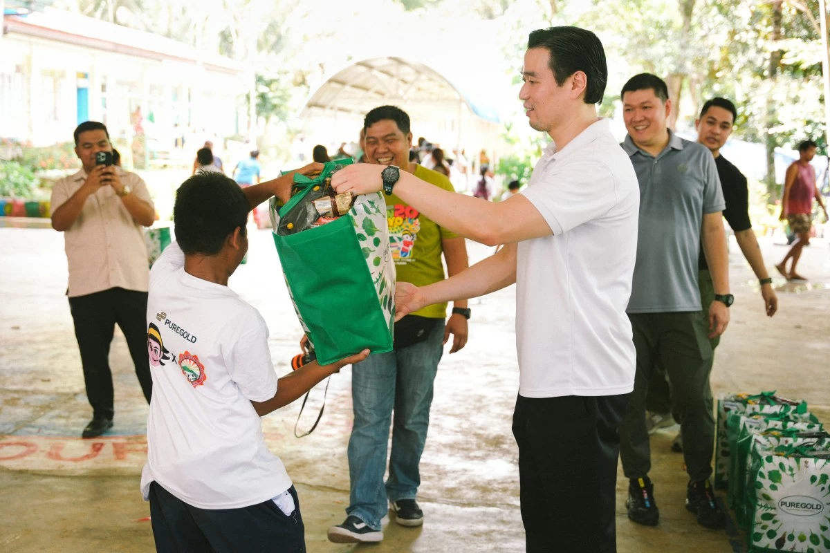 Vincent Co’s continuous outreach to schools nationwide is the core of Puregold’s “Pusong Panalo” project.