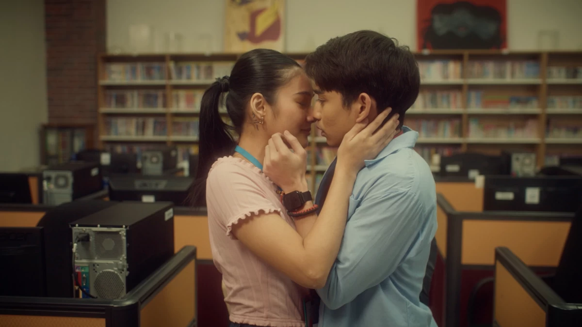 Sol (Zaiian Jaranilla) shares a kiss with Ara (Karina Bautista) in the next episode of 'Si Sol at si Luna'