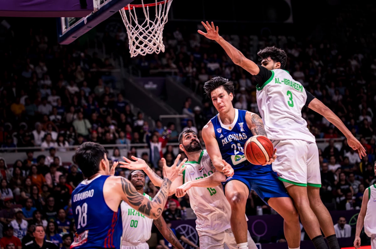 Dwight Ramos steps up for Gilas Pilipinas against Iraq. (FIBA Asia)