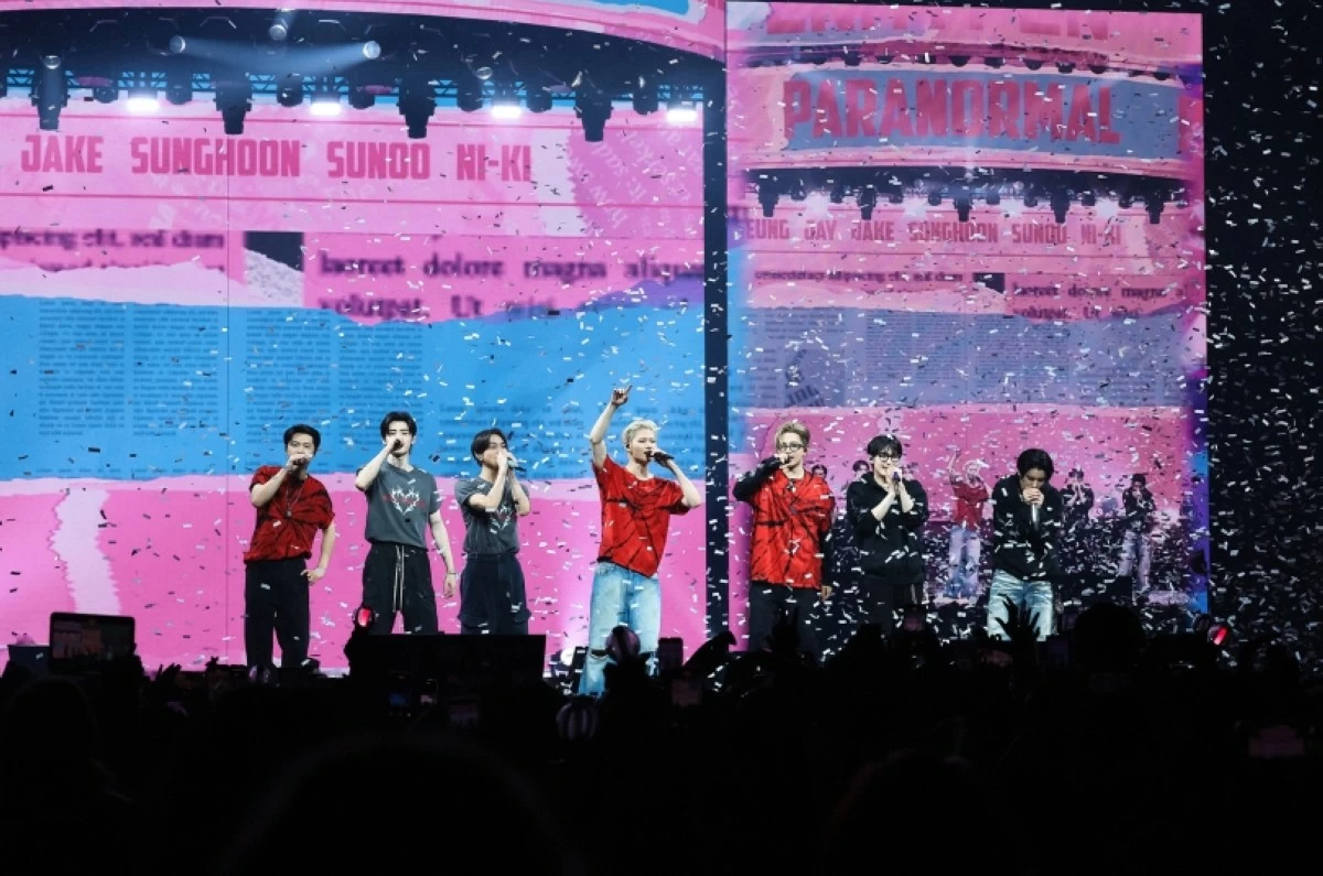 ENHYPEN performing at their 