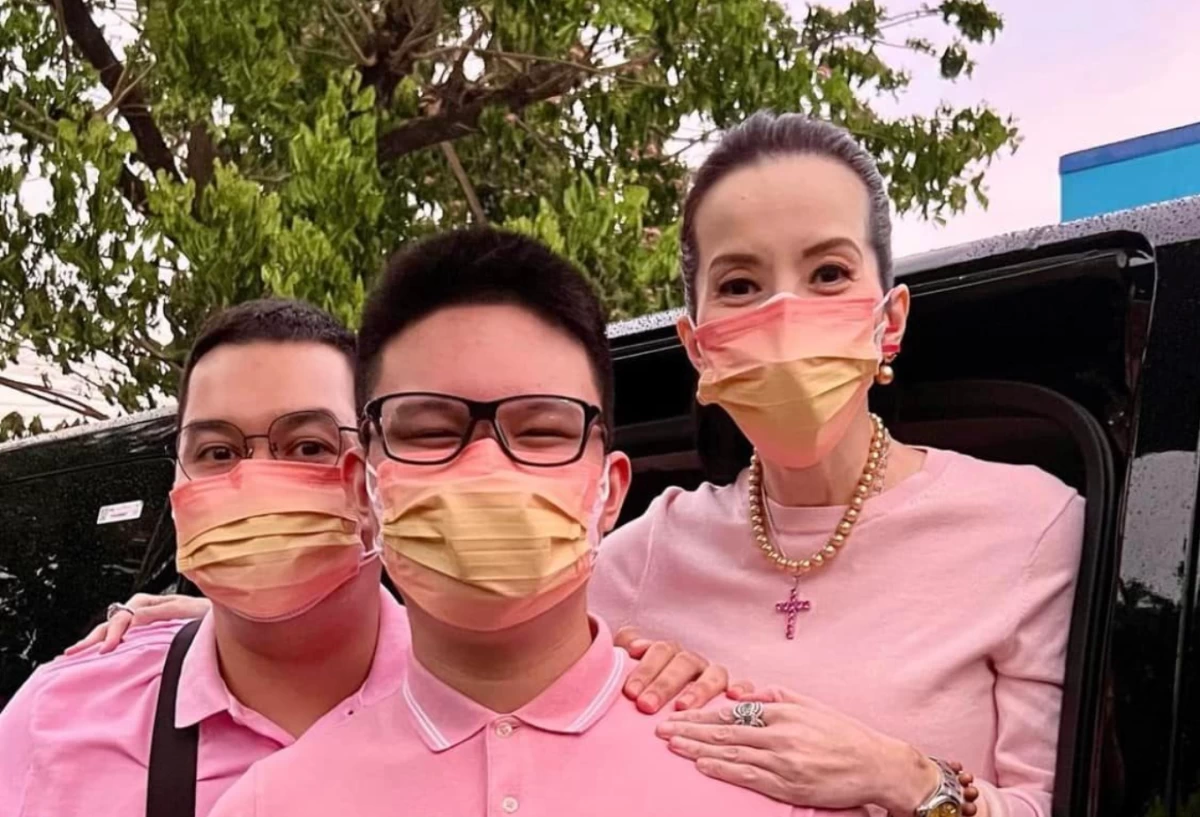 Kris Aquino with sons Josh and Bimby in 2022. (Instagram)