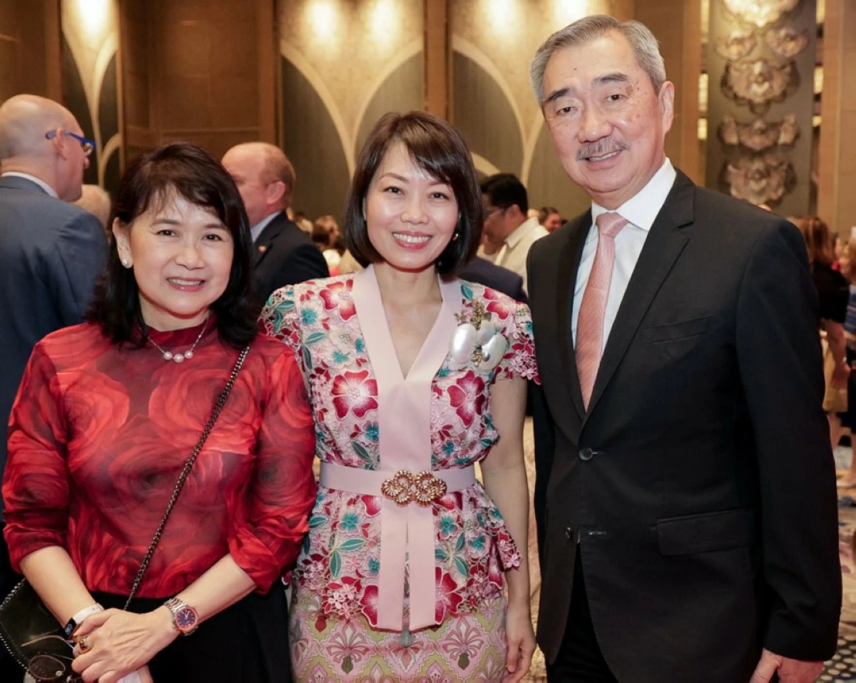Businessman Hans Sy and his wife, Carol Sy with Ambassador Constance See