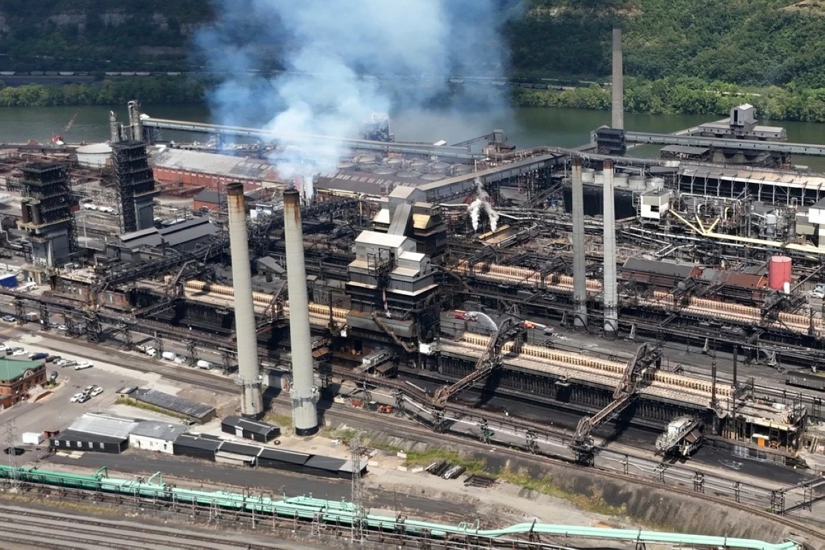 A portion of the Clairton Coke Works, a U.S. Steel plant, is seen Monday, Aug. 11, 2025 in Clairton, Pa. (AP Photo/Gene J. Puskar