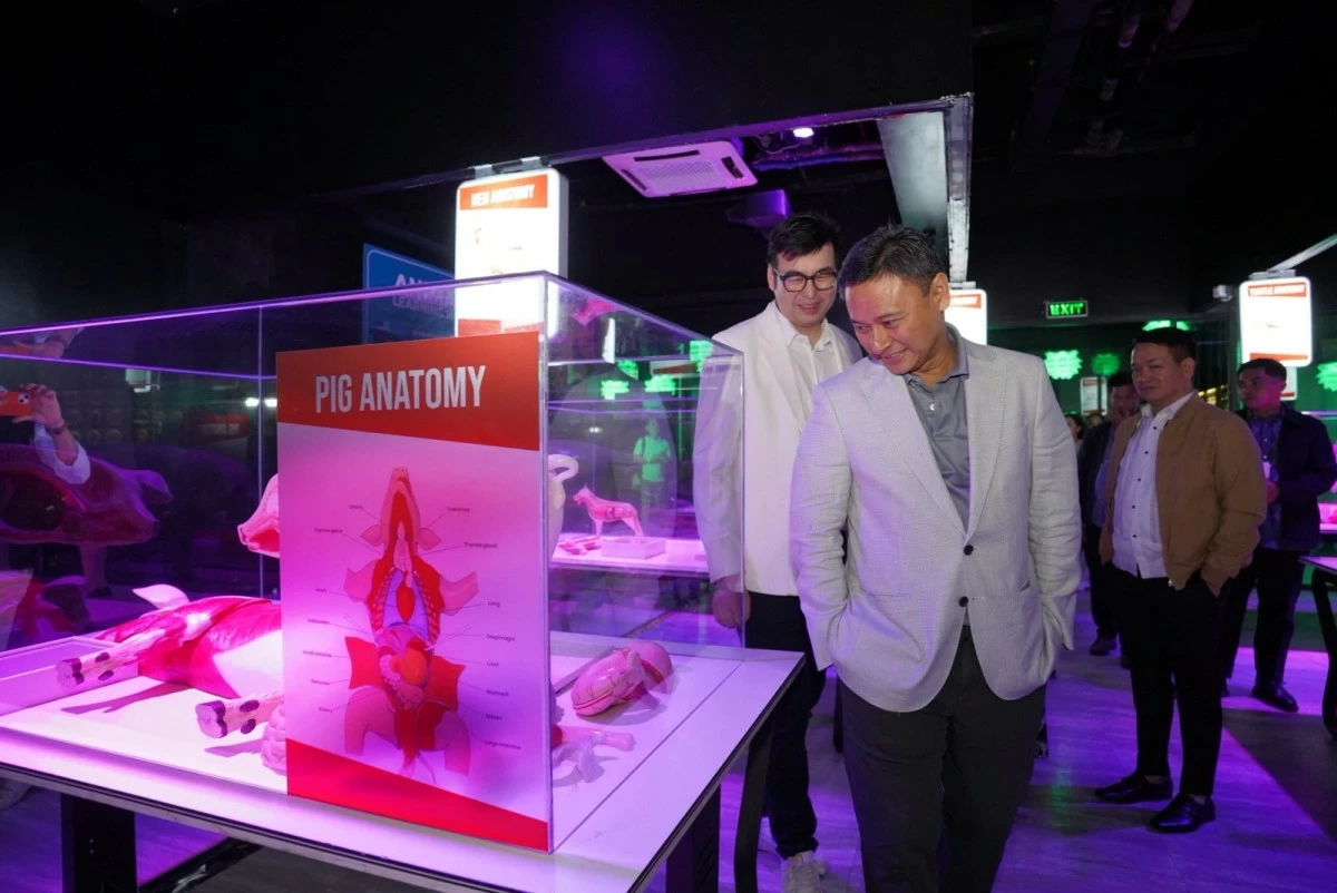 OPENING DOORS TO DISCOVERY.  DepEd Secretary Sonny Angara inaugurates MindSpark, the country’s largest science museum, offering over 100 hands-on STEM exhibits to ignite young minds. (Photo from DepEd)