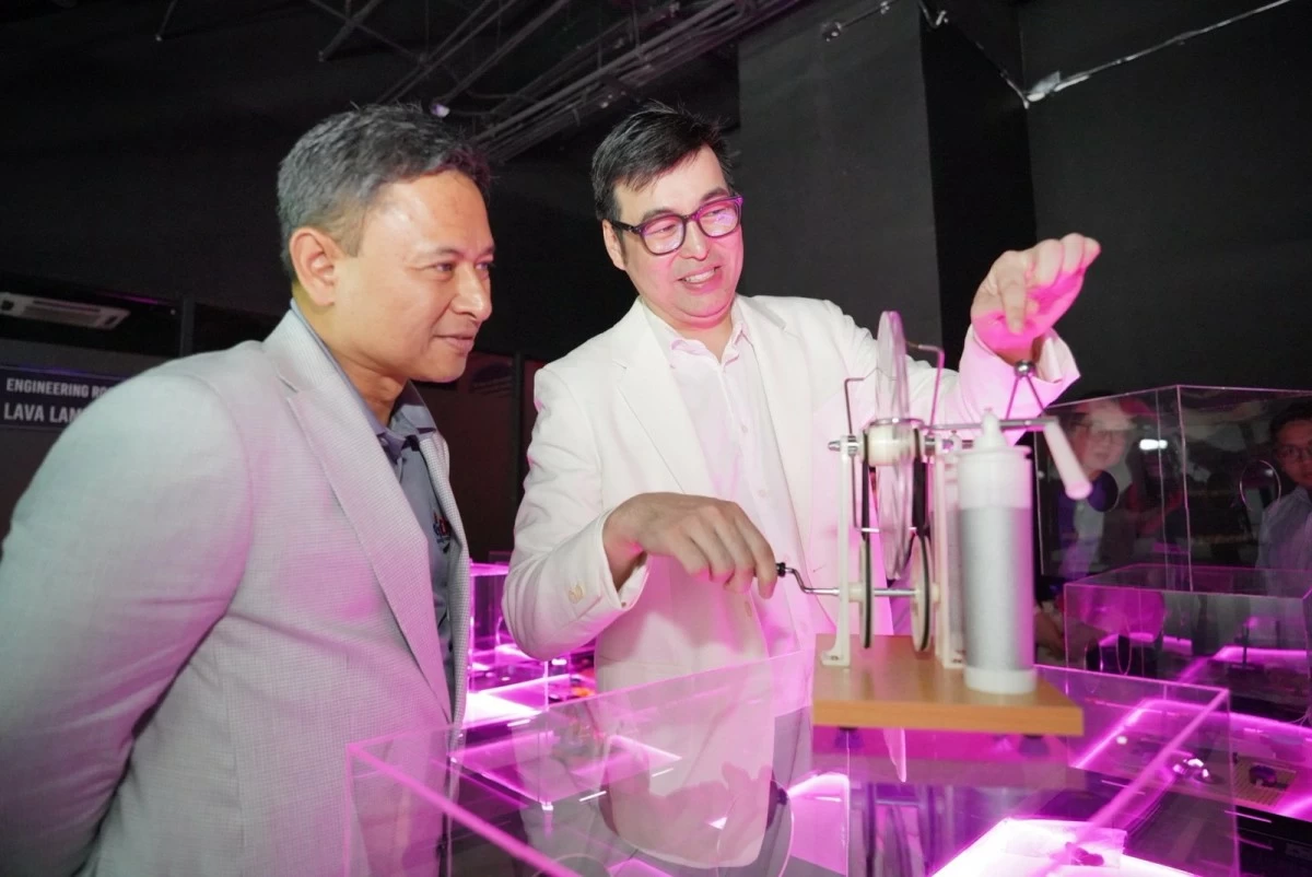 FROM CLASSROOMS TO BREAKTHROUGHS. DepEd Secretary Sonny Angara says museums like MindSpark give Filipino youth the tools, spaces, and inspiration to invent solutions that can change the world. (Photo from DepEd)