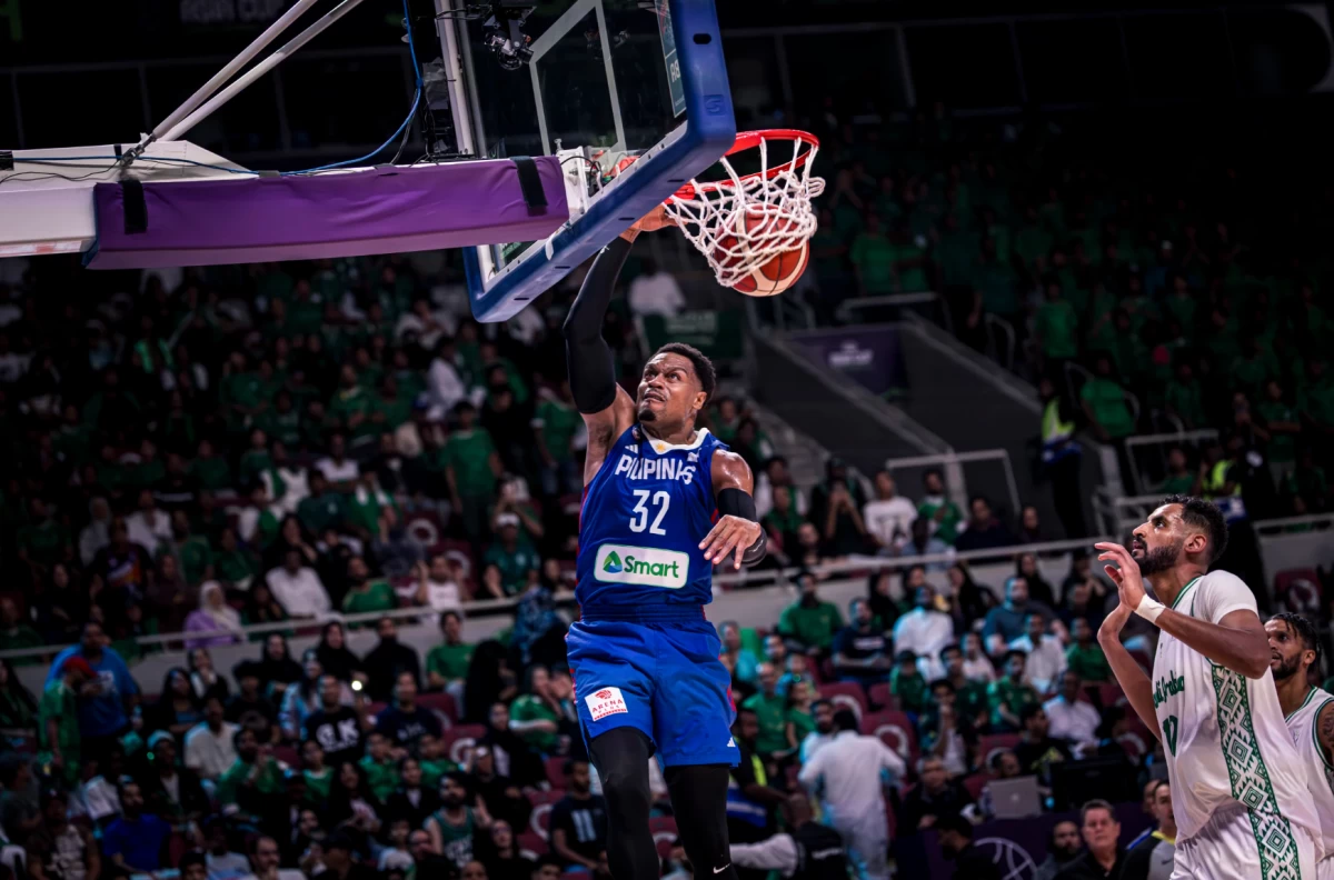 Justin Brownlee needs a stronger supporting cast if Gilas wants to beat powerhouse Australia. (FIBA)
