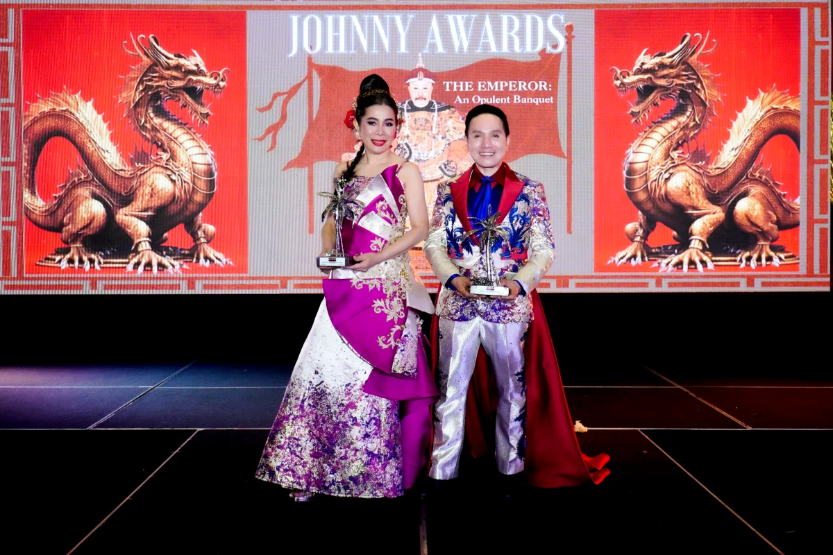 Dr. Ma. Daisy Tabuena and Dr. Rollin Tabuena receive their Humanitarian Awards at the third Johnny Litton Awards