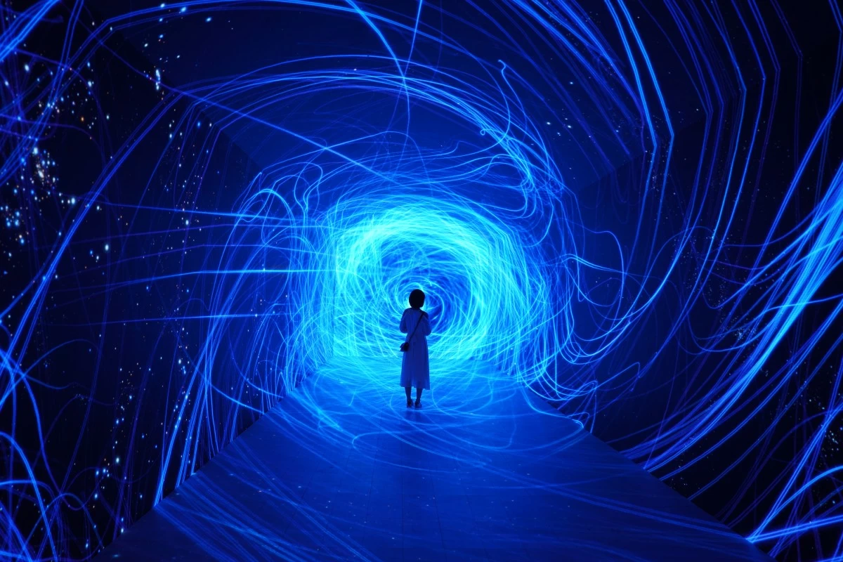 Space and Time Tunnel Abstract