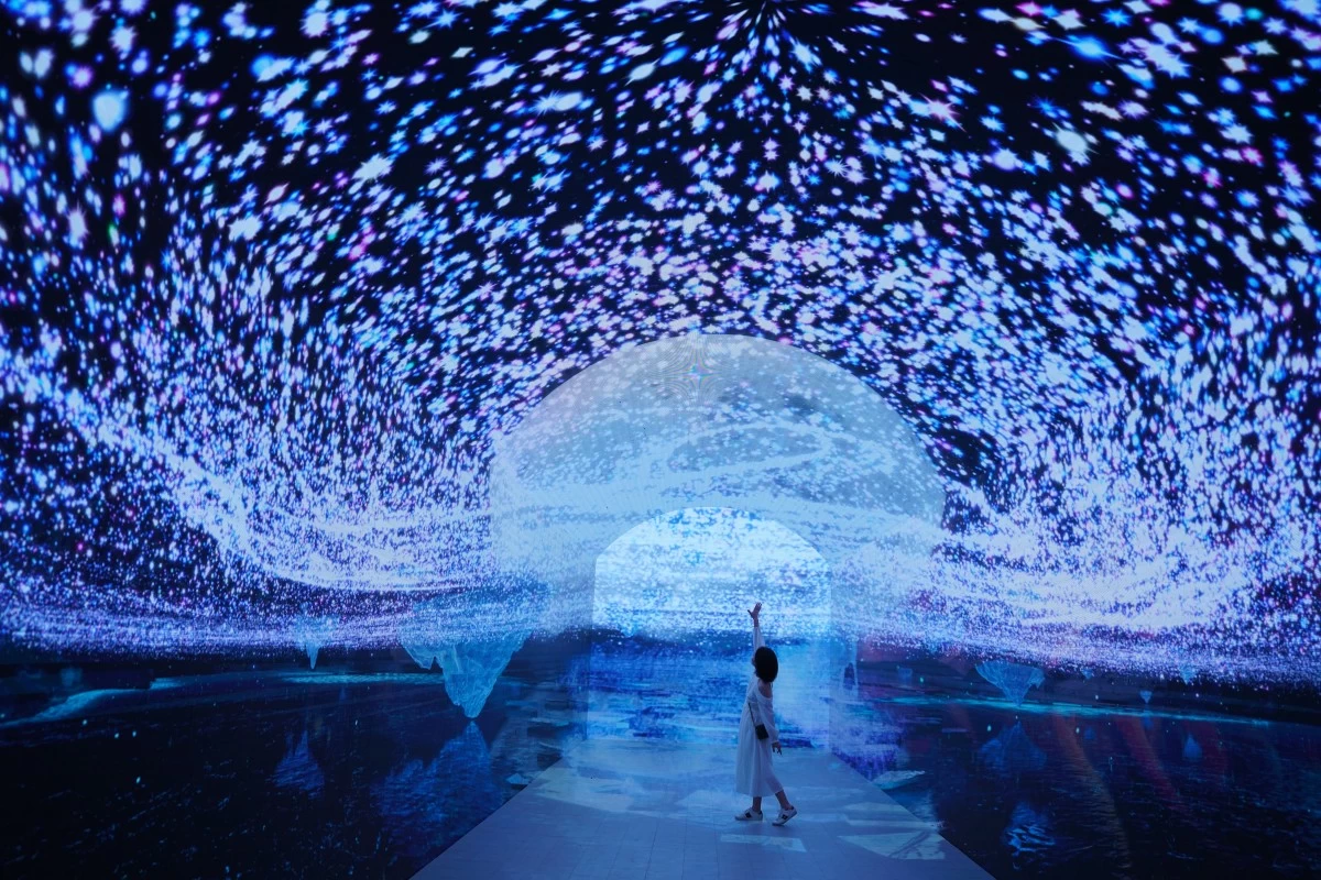 Space and Time Tunnel Space