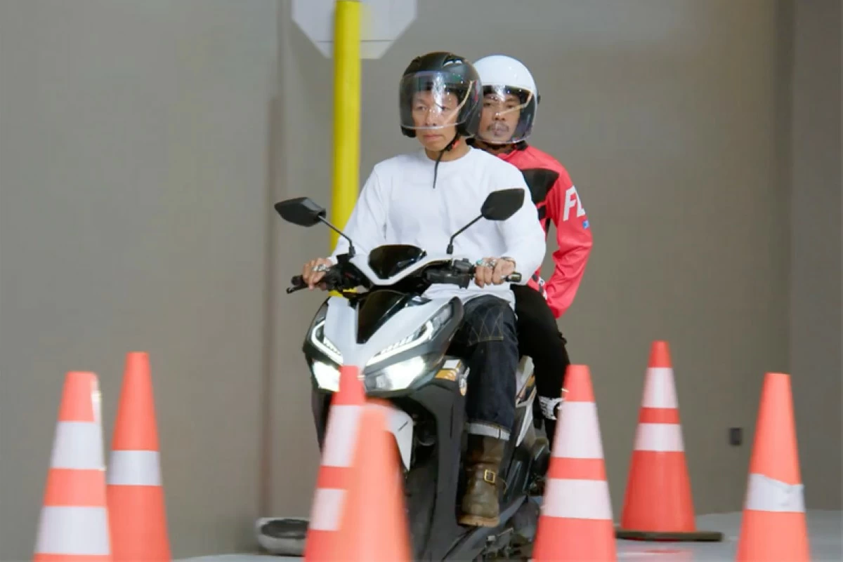 Kuya Kim recently visited Move It’s onboarding center to personally undergo the platform’s rigorous rider certification process—from vehicle inspections to road safety and skills assessment