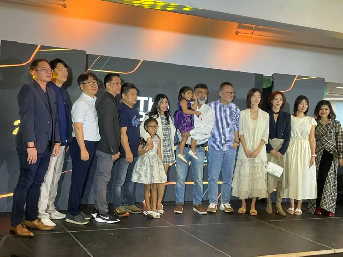 At the opening of Platinum Karaoke Concept Store at SM Makati City.