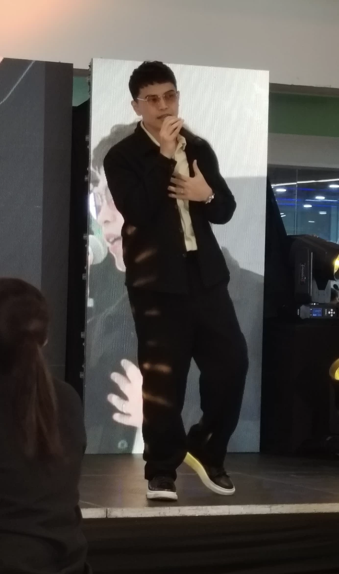 Daryl Ong performs at the opening of Platinum Karaoke Concept Store at SM Makati City.