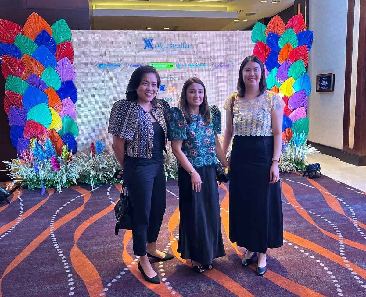 Jeanette Japzon (left) with the Ayala Land and AC Health friends