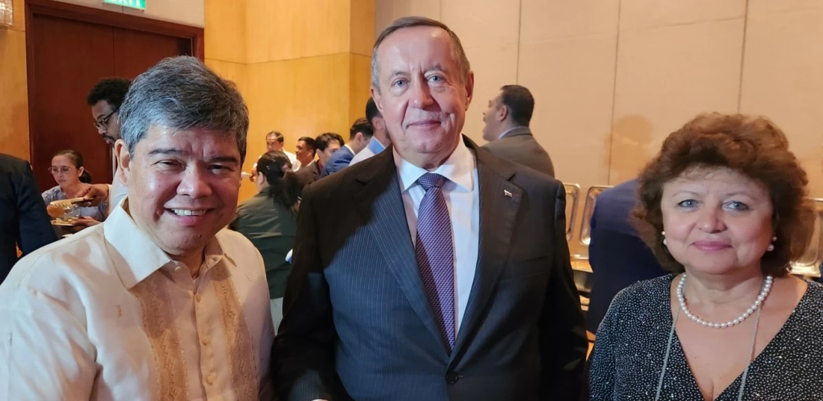Department of Foreign Affairs Undersecretary for Migration Affairs Eduardo José A. de Vega with  Russia Ambassador Marat Pavlov and spouse Mme. Irina Pavlov

