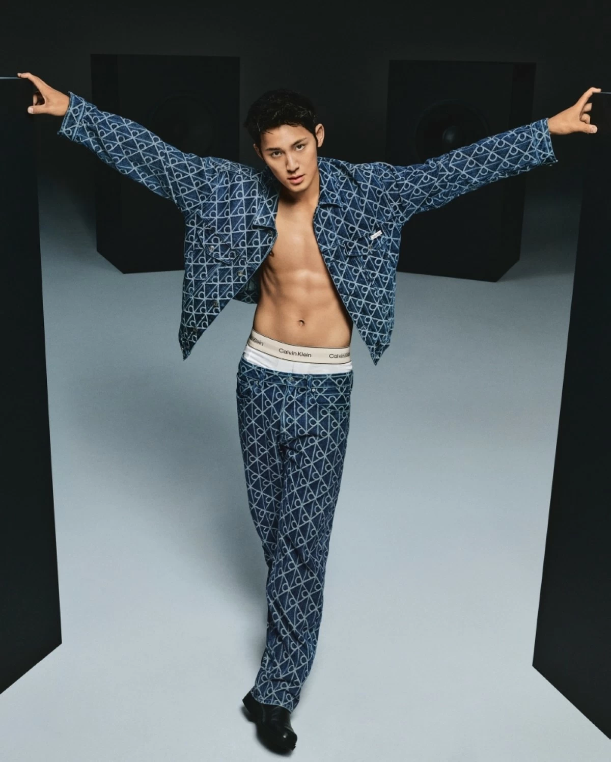 Mingyu (Instagram/Calvin Klein) 