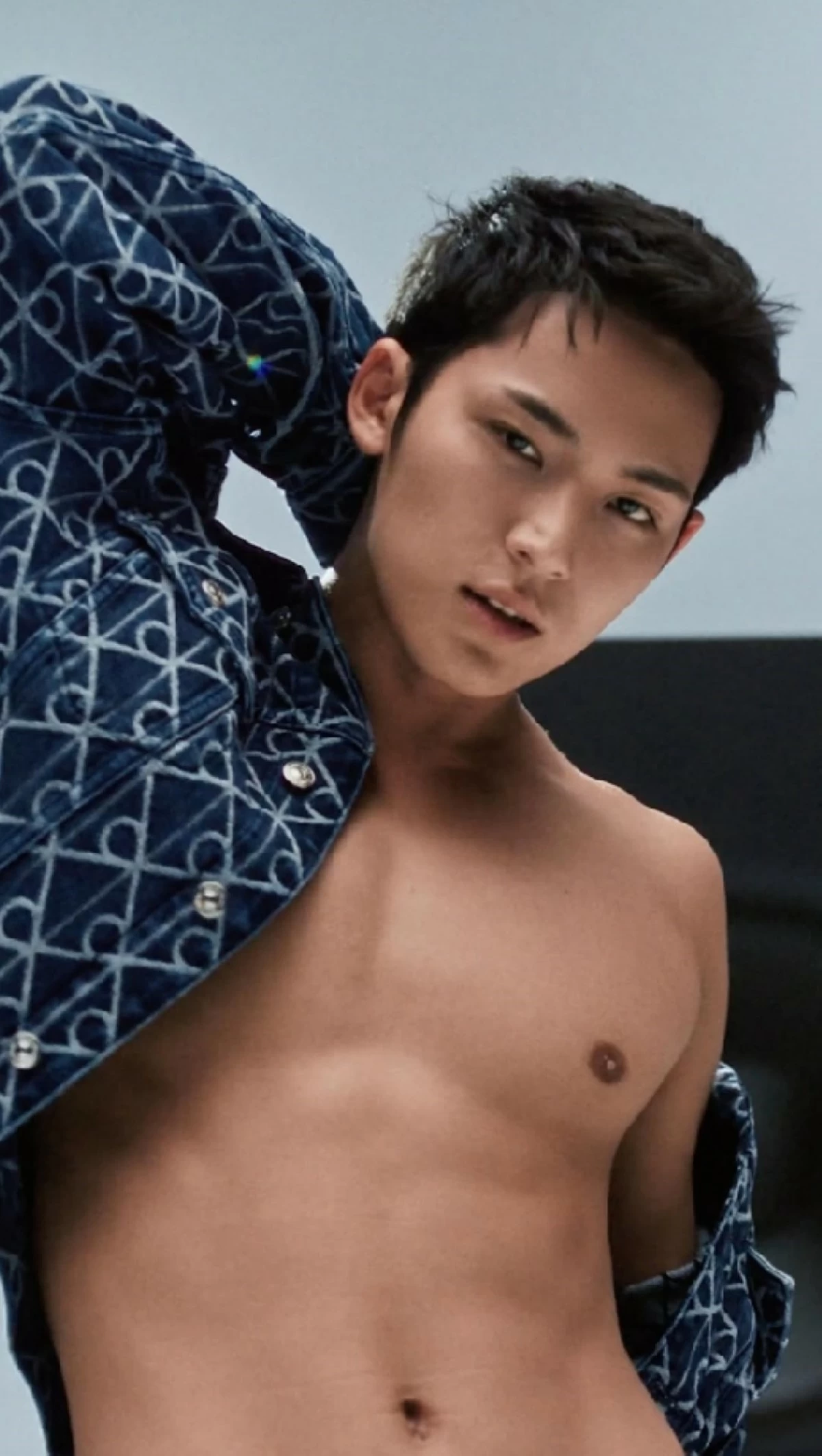 Mingyu (Instagram/Calvin Klein) 