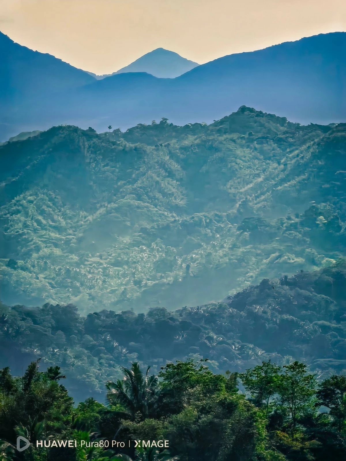 Photos by Edwin Martinez shot using the HUAWEI Pura 80 Pro