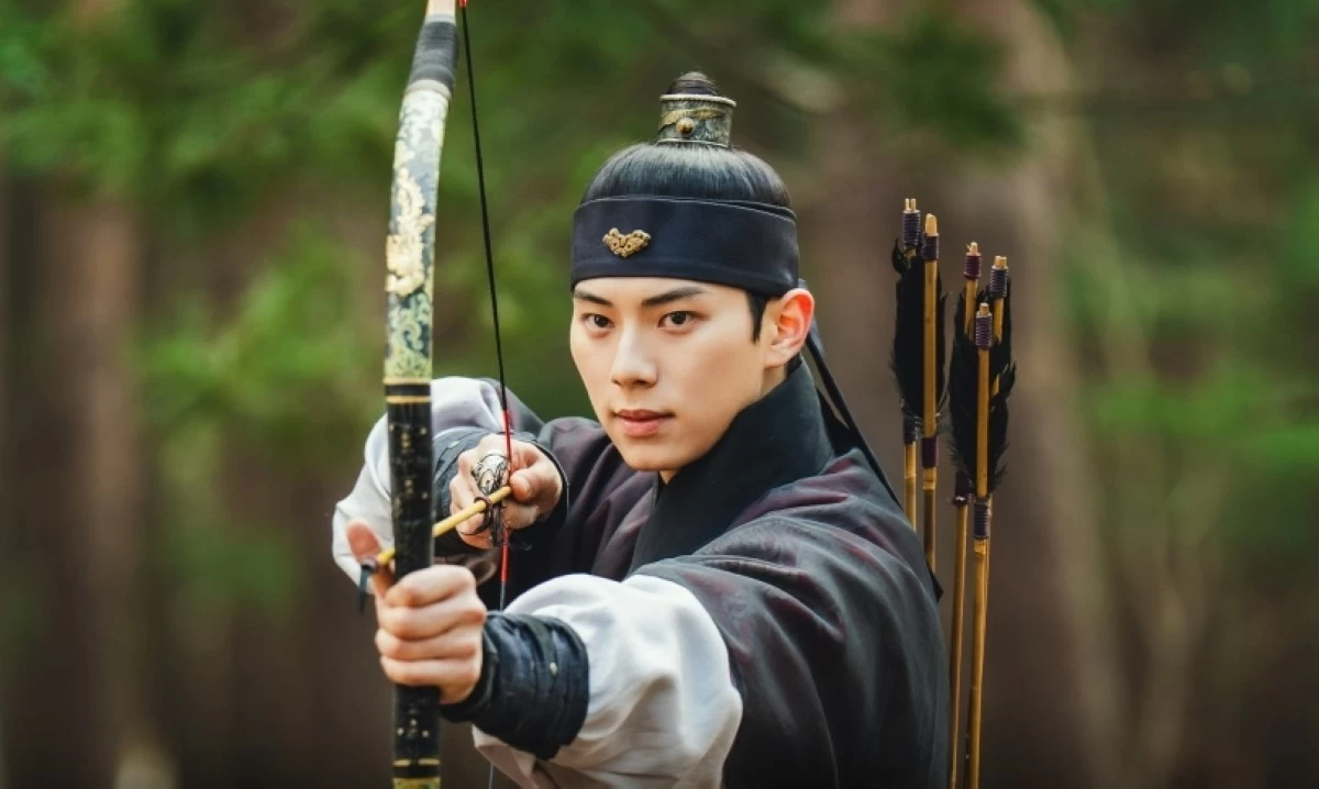 Lee Chae-min in “Bon Appétit, Your Majesty” (tvN)