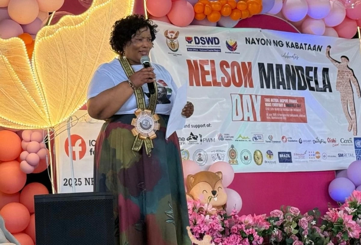 Ambassador BN Radebe-Netshitenzhe shares her inspiring message during the Mandela Day celebration at Nayon Ng Kabataan