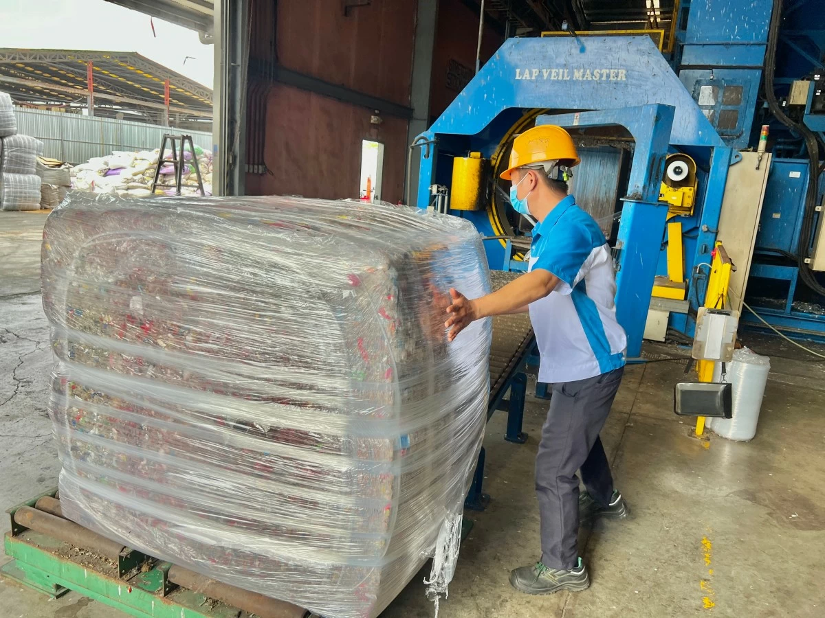 An innovative partnership with GUUN Japan, SM Prime transforms non-recyclable waste into alternative fuel — reducing landfill waste and supporting cleaner, more sustainable communities.