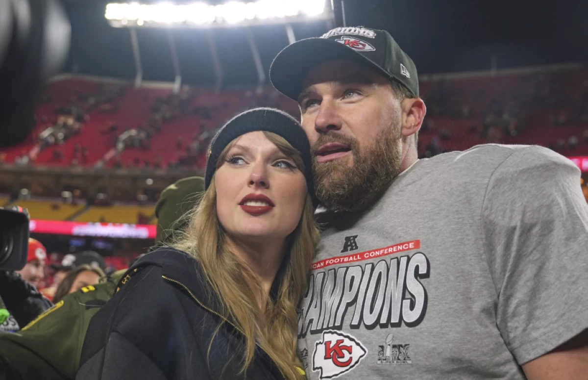 Taylor Swift and Travis Kelce (AP)