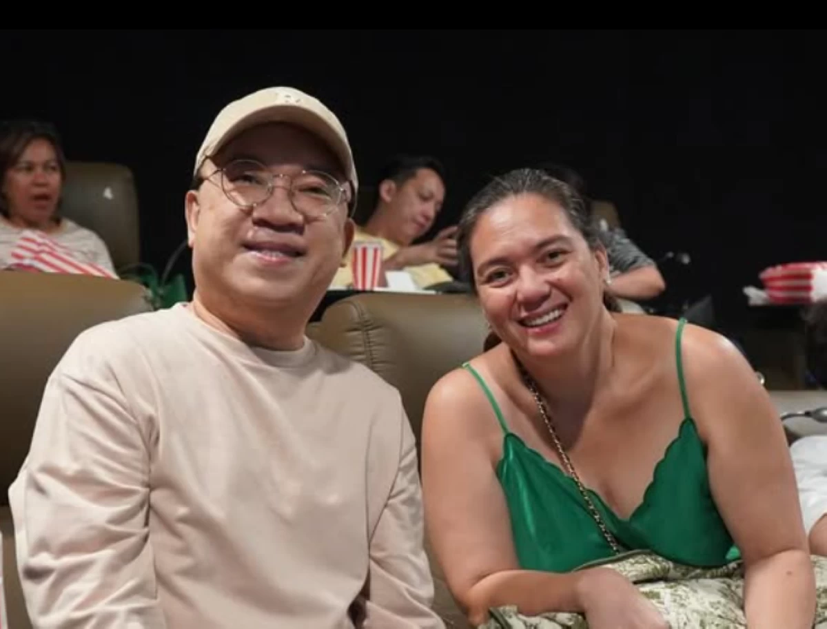 Actors Roderick Paulate and Sylvia Sanchez at the block screening of the comedy film 'Mudrasta' at the SM Aura in BGC. Nathan Studios sponsored the screening.
