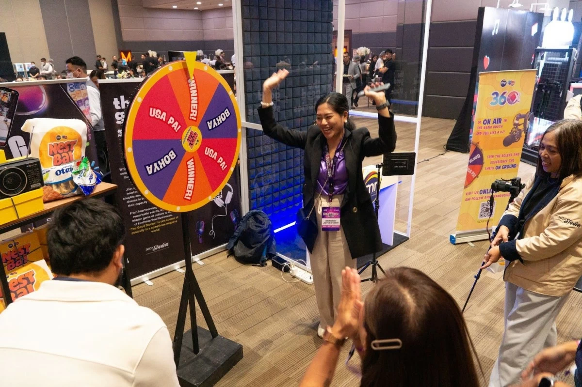 NestCon attendees try out the RMN Roleta firsthand.