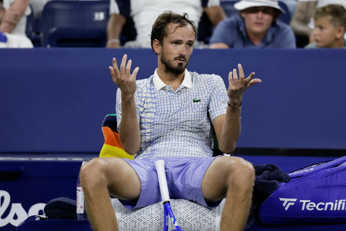Daniil Medvedev, of Russia, reacts during a match against Benjamin Bonzi, of France, in the first-round of the U.S. Open tennis championships, Sunday, Aug. 24, 2025, in New York. (AP Photo/Adam Hunger)