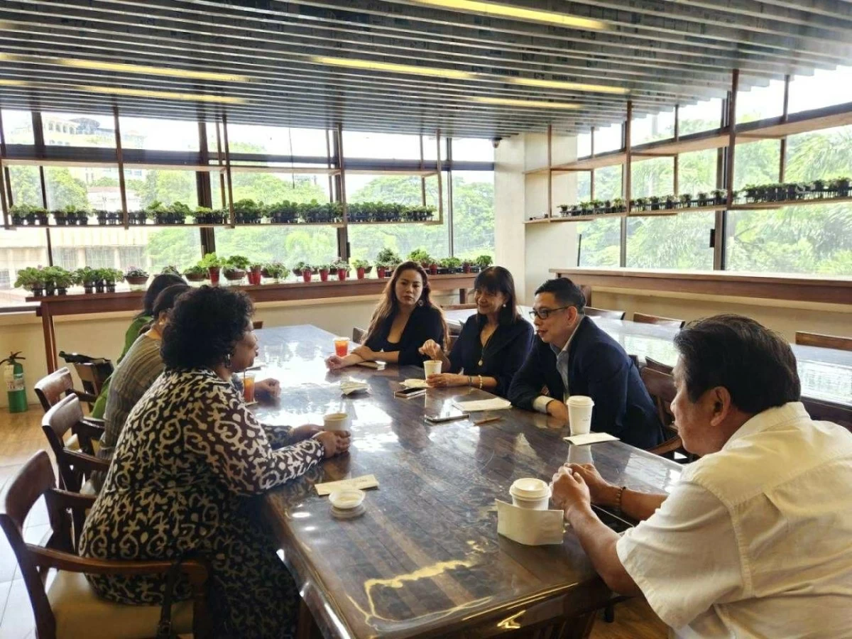 Ambassador BN Radebe-Netshitenzhe speaks to Manila Bulletin editors during a roundtable discussion in Intramuros, Manila on Thursday, Aug. 28, 2025. 