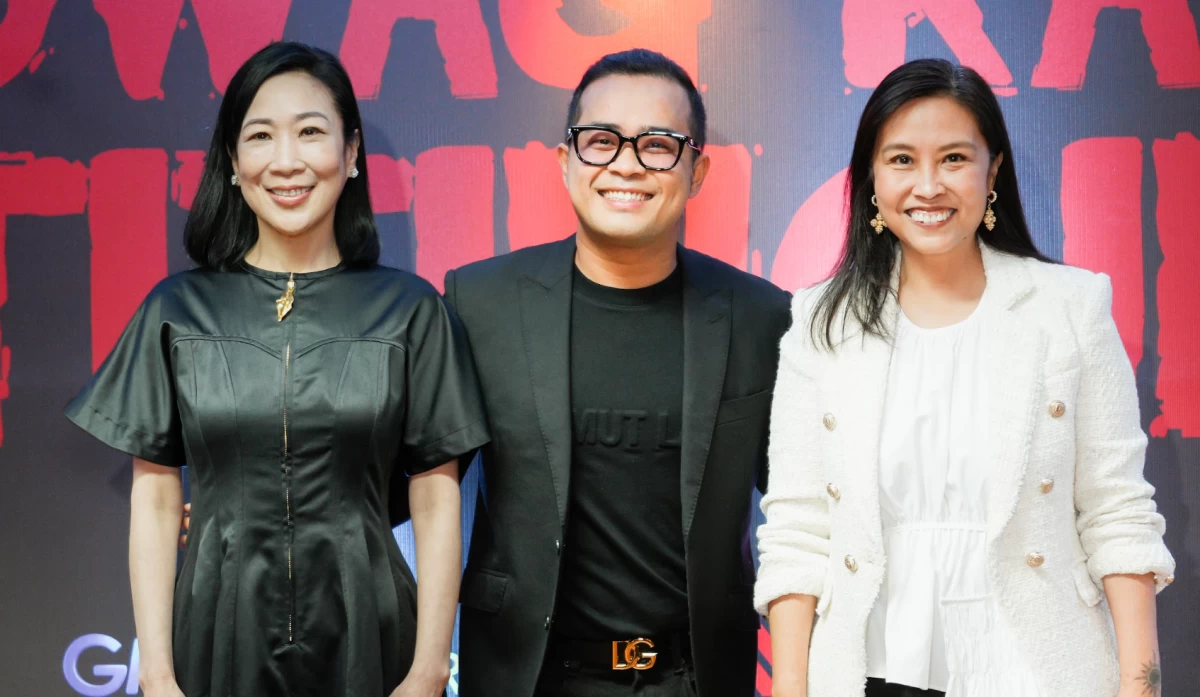 GMA Network Senior Vice President Atty. Annette Gozon-Valdes, Mentorque Productions President and CEO John Bryan Diamante, and GMA Pictures Executive Vice President Nessa Valdellon