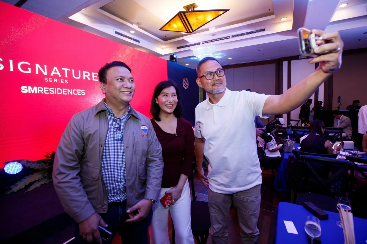 Eduardo Santos of Remax Regent, Carol Lim of Property Manila, and Richard Manuel of Premier South Properties