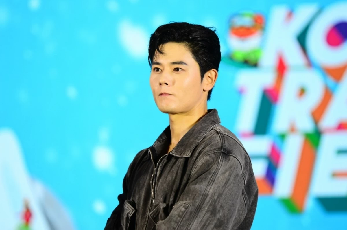 Kim Dongjun (Jonathan Hicap)