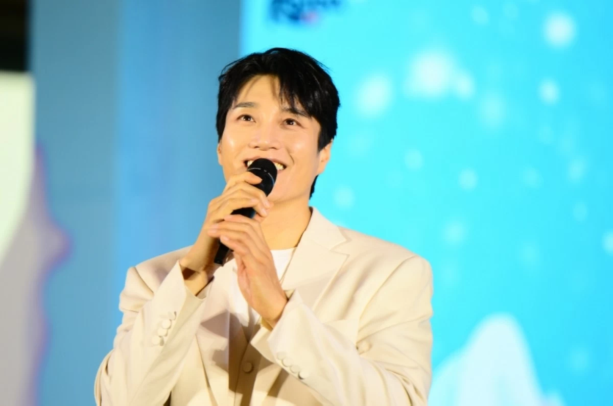 Kim Dahyun (Jonathan Hicap)