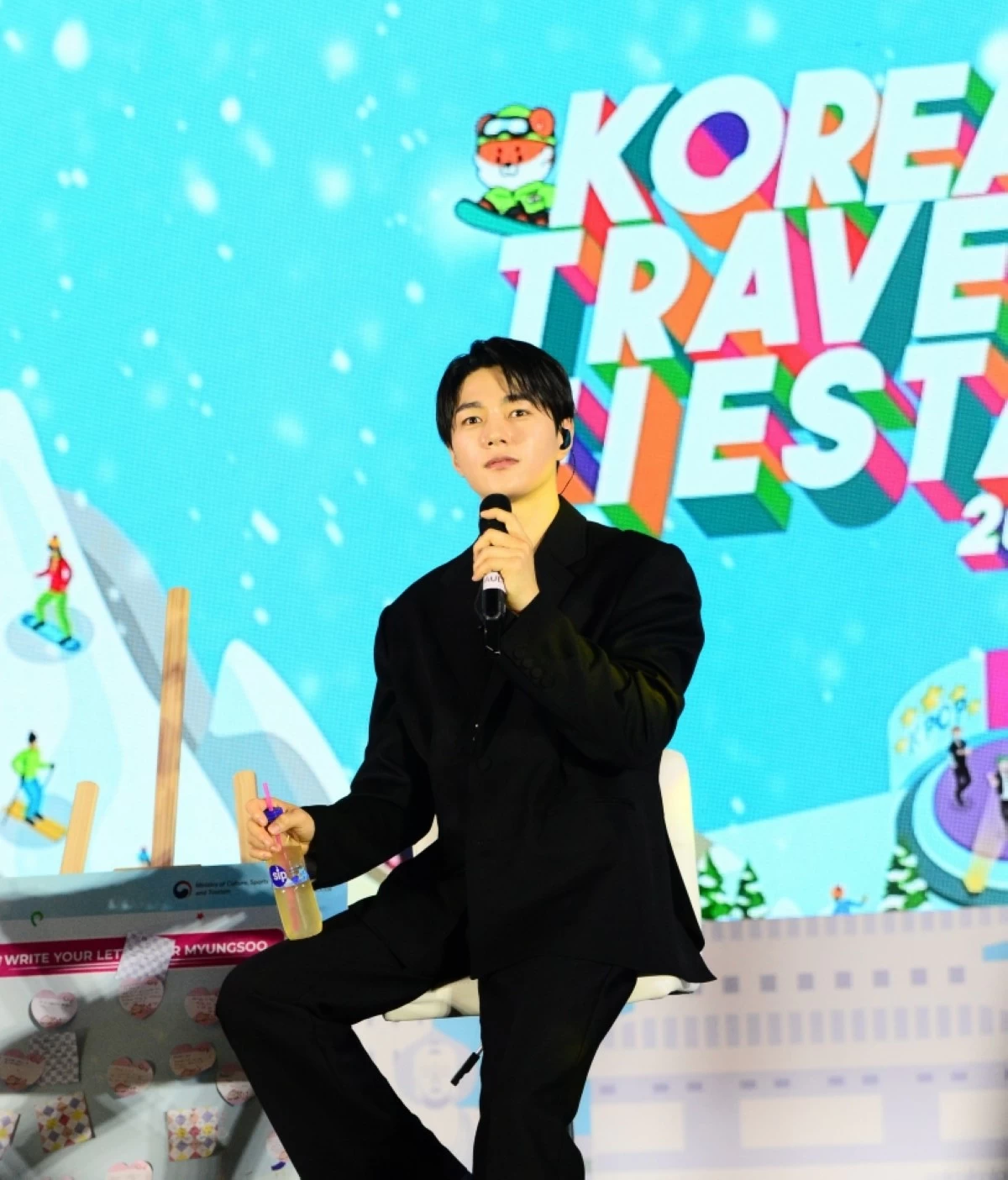 Korean star Kim Myung-soo (Jonathan Hicap)