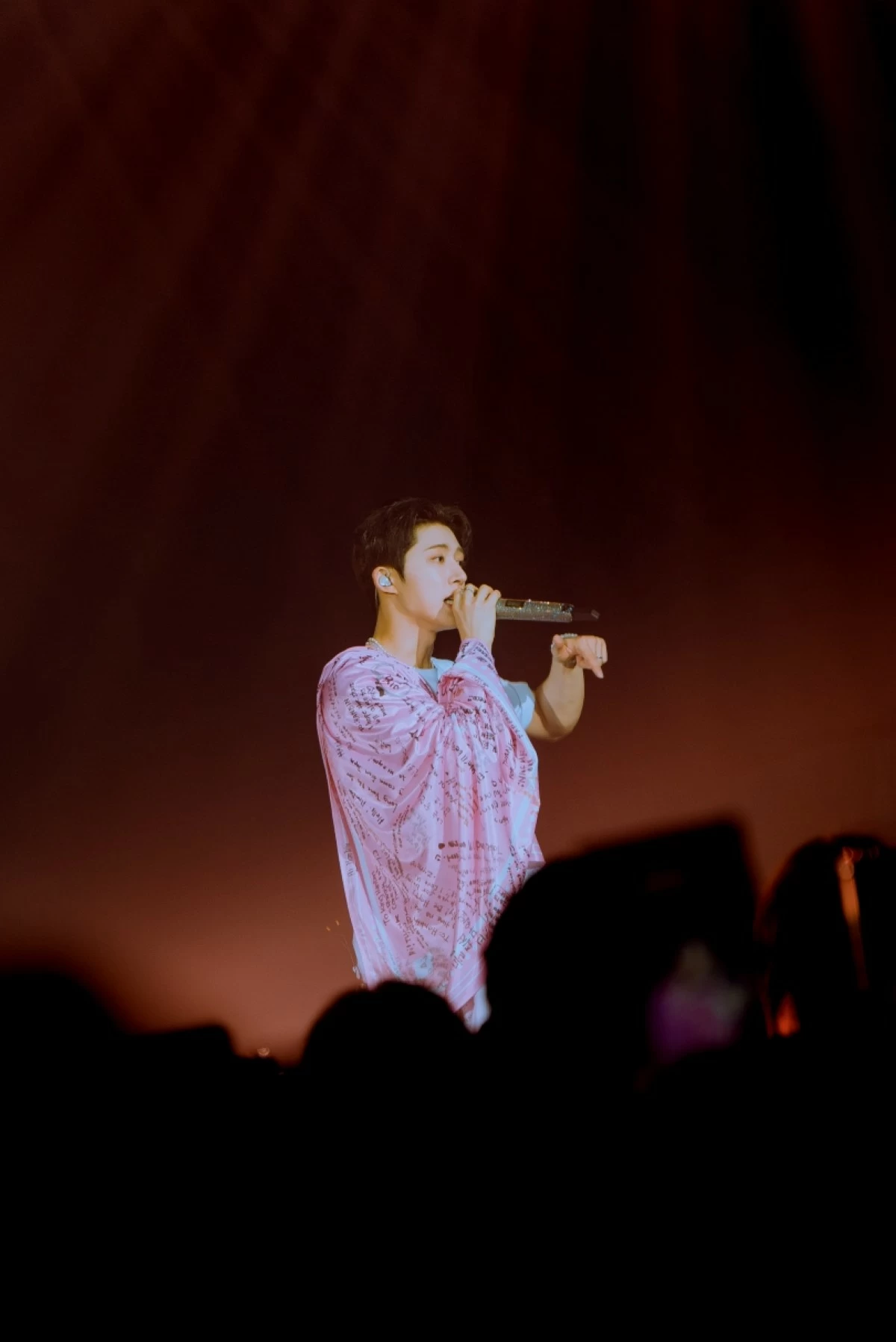 B.I performing at his “The Last Parade Tour in Manila” on Aug. 30 at the SM North EDSA Skydome (Photo courtesy of Diadema Paiso)