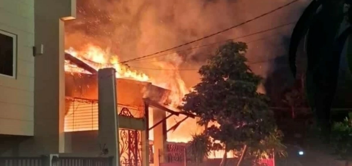 The fire in Barangay Putatan, Muntinlupa on Sept. 1 (Photo from the Muntinlupa City Department of Disaster Resilience and Management)