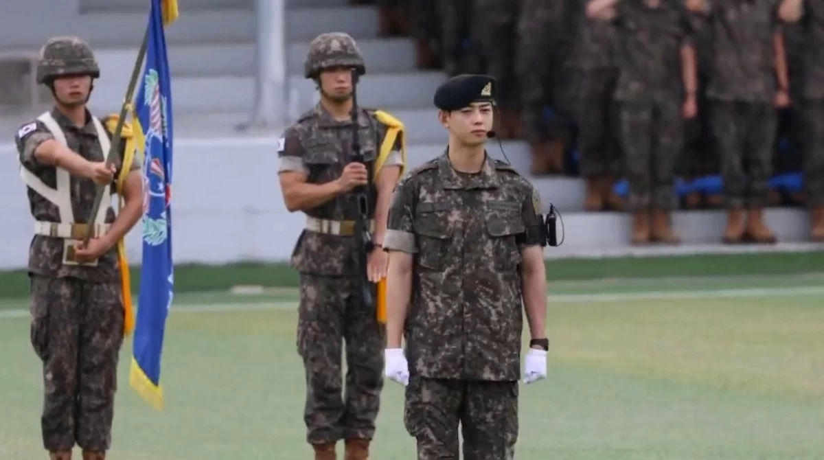 Korean star Cha Eun-woo at the graduation ceremony of his basic military training on Sept. 2 in South Korea (Screenshot from Melty Pink  on X)
