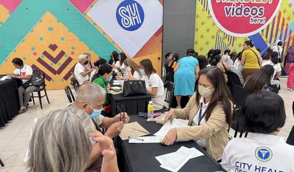 The PhilHealth YAKAP (Yaman ng Kalusugan Program) Caravan at SM Center Muntinlupa on Aug. 20 (Photo from the Muntinlupa City Health Office)