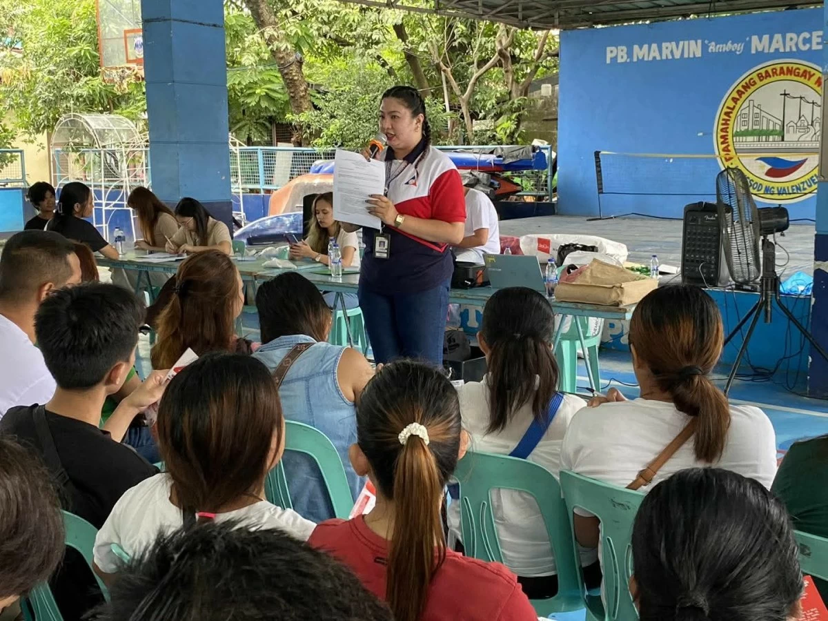 The Valenzuela City government deployed  TUPAD program beneficiaries to intensify its dengue prevention drive amid the rainy season on Tuesday, Sept. 2. (Photo from Valenzuela City Government)