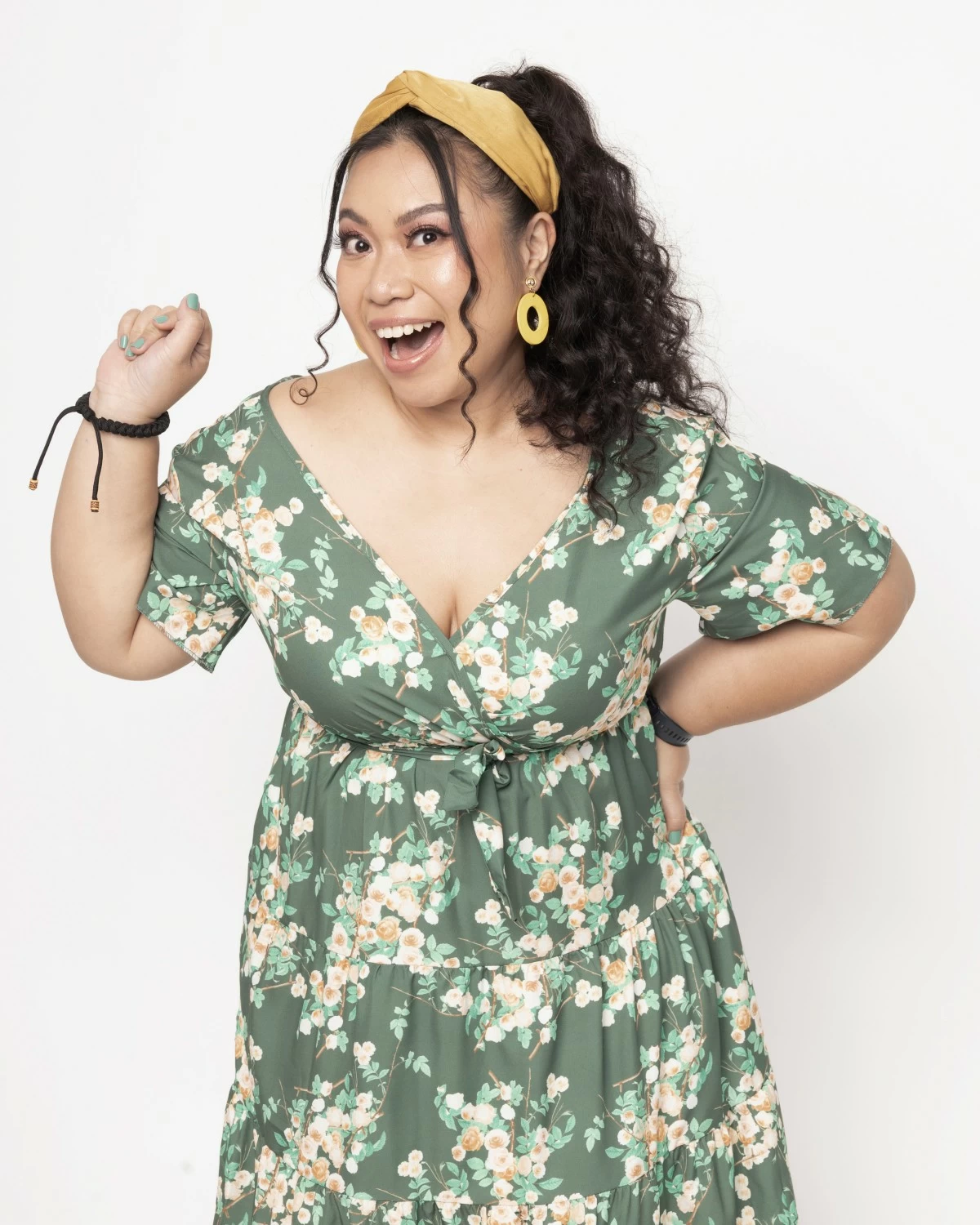 Hannah Lee portrays Moira