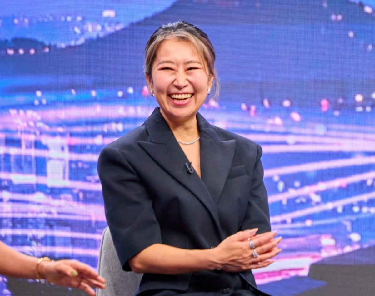 Maggie Kang (Blue House)