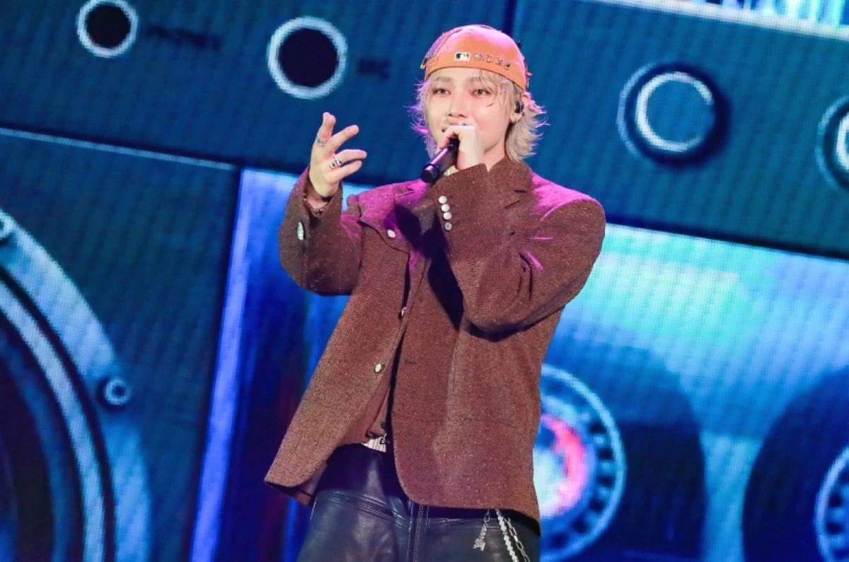 &Team's Nicholas (YX Labels)