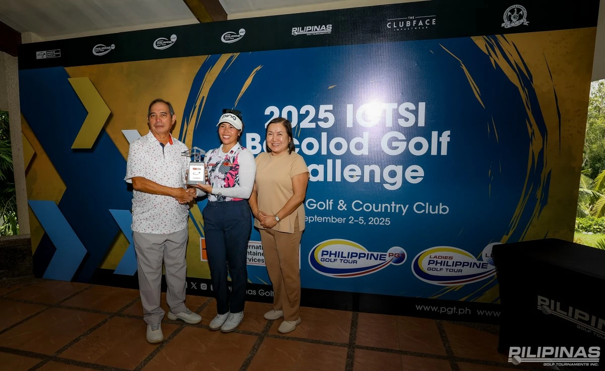 Pauline del Rosario with (center) Bacolod Golf and Country Club treasurer Andy Montelibano (left) and Pilipinas Golf Tournaments, Inc. executive director Nana Soriano. (PGT)