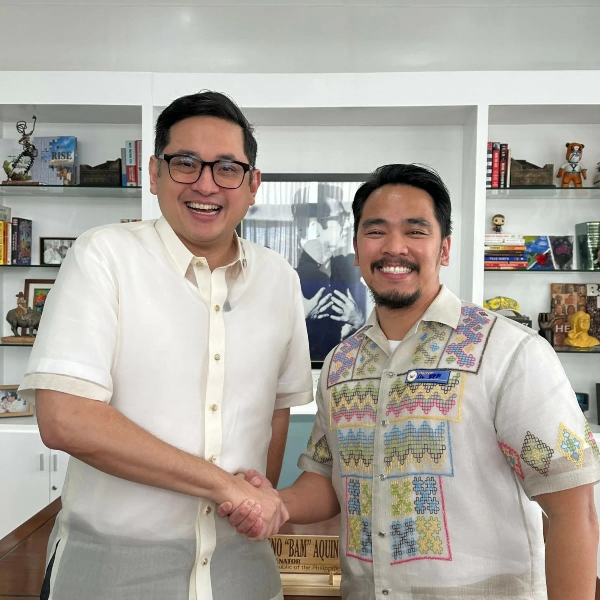 Senator Bam Aquino (left), "The Ultimate Nerd" Dino Roman (Facebook)