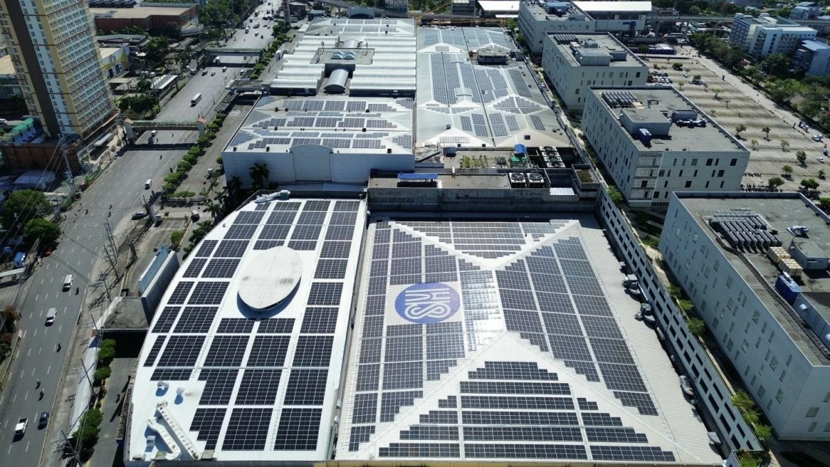 With a 3.785-Megawatt peak (MWp) solar power capacity, the SM City Fairview solar photovoltaic (PV) system has 6,882 solar modules over a total area of 4.3 hectares, currently making it the largest rooftop solar PV system on a commercial building in the country.