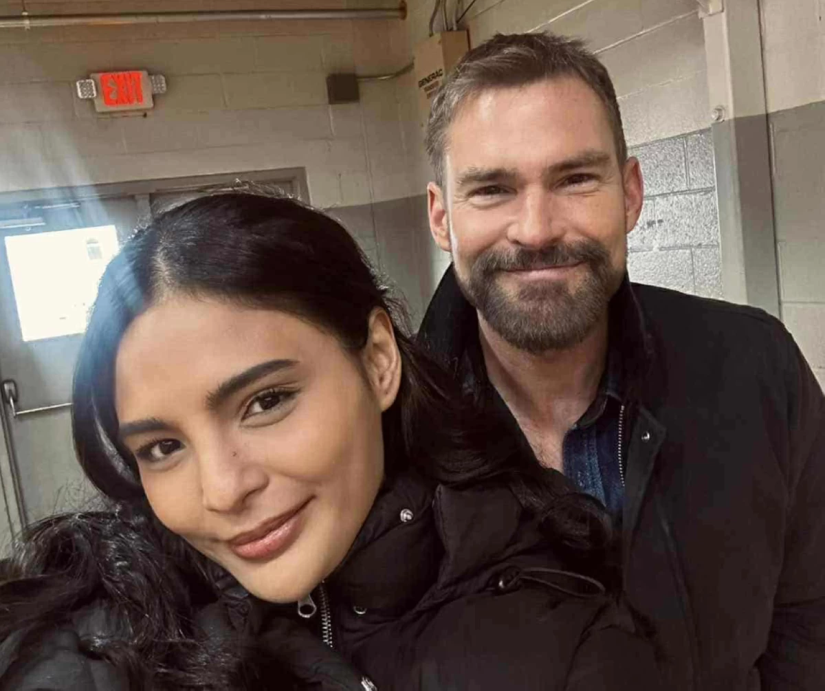 Lovi Poe and Seann William Scott