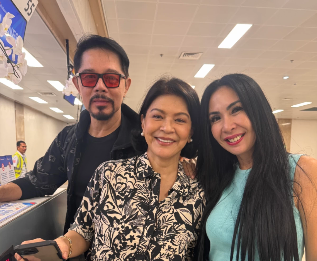 Christopher De Leon, Sandy Andolong, and Giselle Sanchez